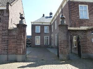 Op de binnenplaats zijn eigen plaatsen
