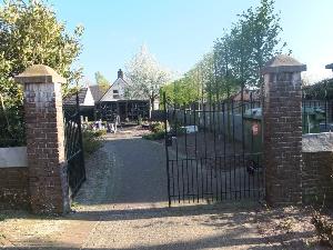 Prachtig zicht op het kerkhof van Esch